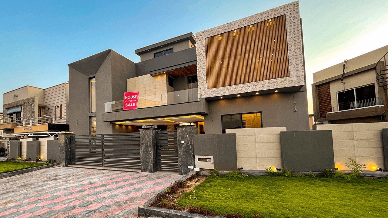 15 Marla Most Beautiful Designer House For Sale in Overseas Bahria Town