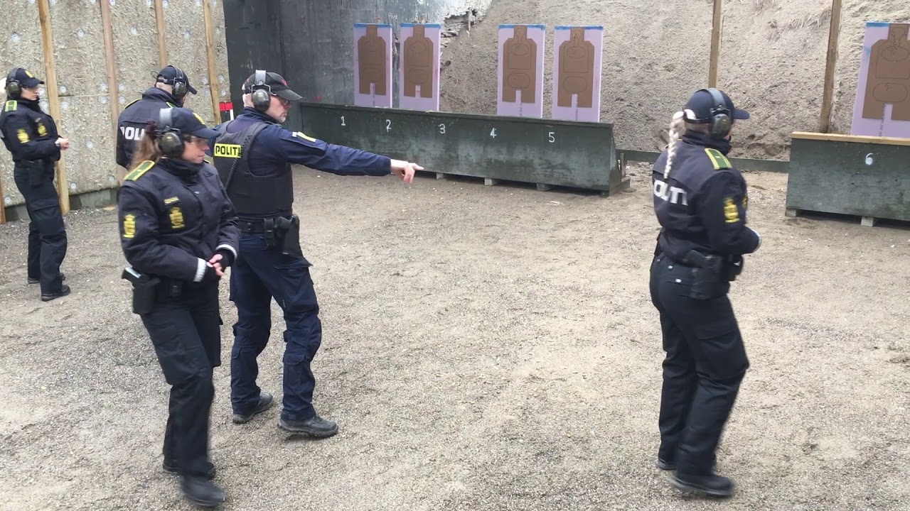 Operativ skydning for politifolk: Skydeundervisning