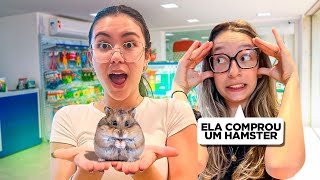 MINHA AMIGA COMPROU UM HAMSTER MUITO FOFINHO