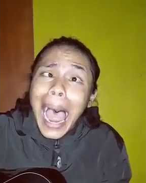 Orang bisu nyanyi