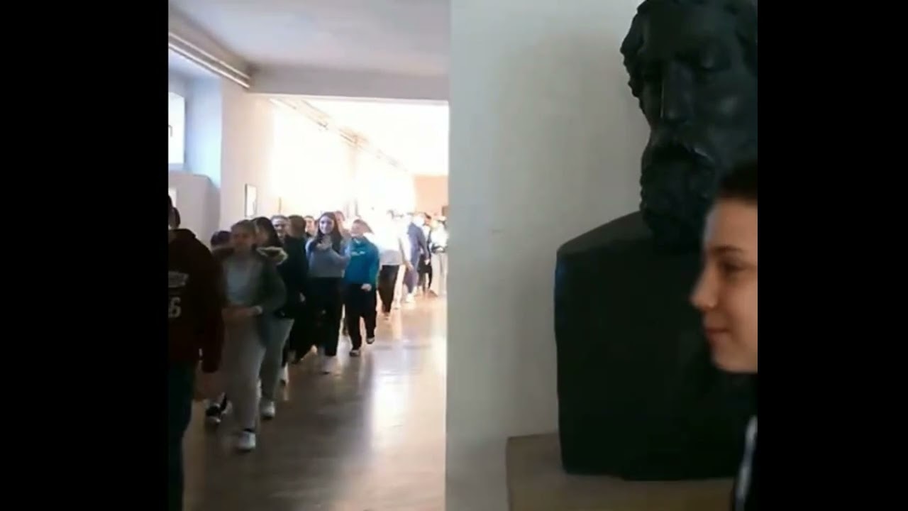 Ljubuški: Ozlijeđenog učenika na nosilima iznosili iz OŠ Marka Marulića