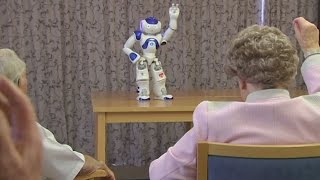 Dementia patients trial robots and virtual reality technology
