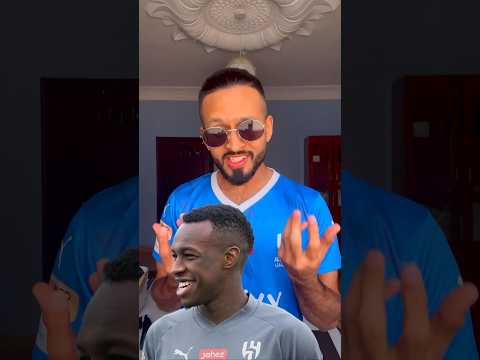 لاعب الهلال السعودي يحتفل بطريقة غريبه أمام الاتحاد