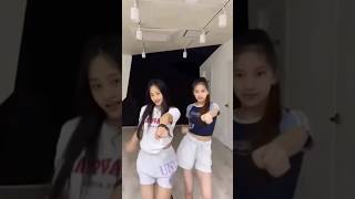Njz Minji X Hyein Dancing Before Debut