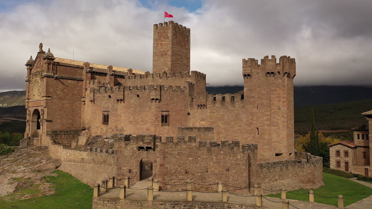 Castillo de Javier (NAVARRA) - A vista de Dron ( DJI MAVIC 2 PRO)