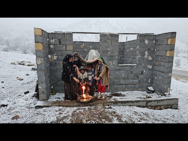 Putting plastic over the tent against heavy snow class=