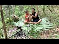 Primitive Life 144: Aboriginal man found wild chicken eggs and cooked eggs with the girl to survive