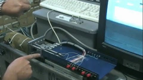 1 axis linear displacement sensor calibration table program demo.mpg