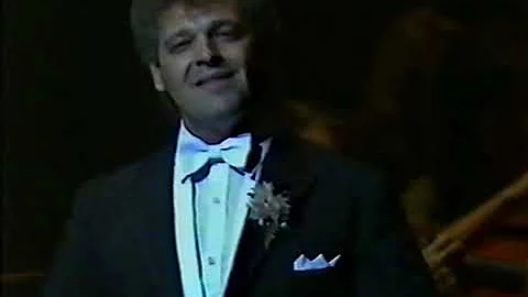 Manuel Escorcio singing "Una furtiva lagrima" from "L'Elisir D'Amore" by Donizetti.