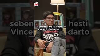Kenangan Seru Bareng Teman di Awal Karir, Dari Talk Show sampai Film!