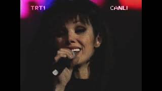 Arzu Ece - Sev (1995 Türkiye Ulusal Finali) Resimi