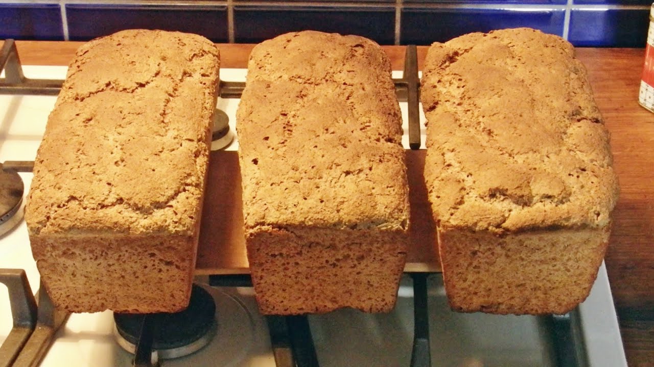 Sauerteig-Schrotbrot backen