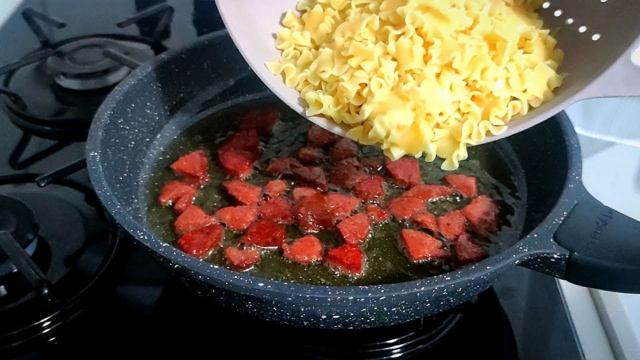 SUCUKLU MAKARNA TARİFİ EL YAPIMI TADINDA YUMURTALI MAKARNA NASIL YAPLIR Lezzete Dair Yemek Tarifleri SUCUKLU MAKARNA TARİFİ EL YAPIMI TADINDA YUMURTALI MAKARNA NASIL YAPLIR Lezzete Dair Yemek Tarifleri