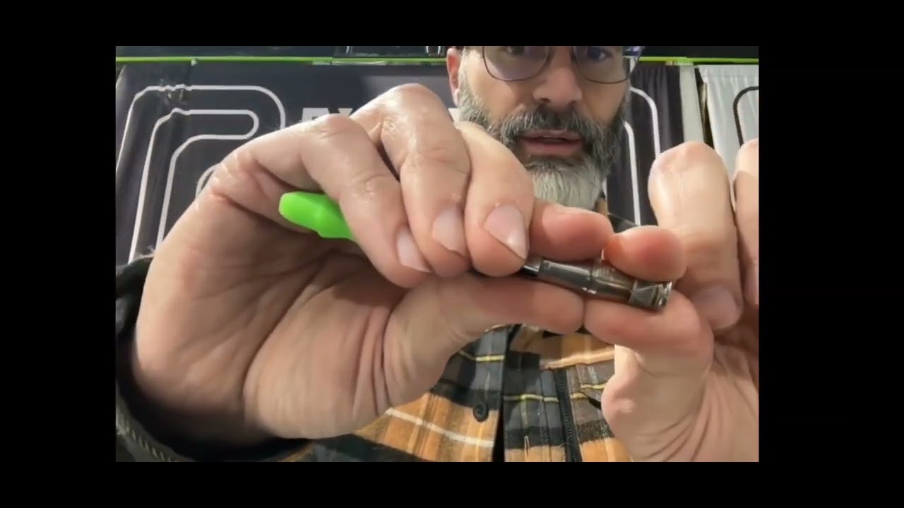 George from Dynavap demonstrating how to take apart the BallR cap