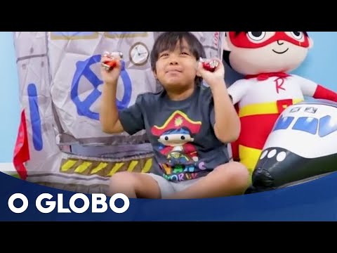 Vídeo: Garoto Do YouTube Ganha US $ 11 Milhões Por Assistir Brinquedos