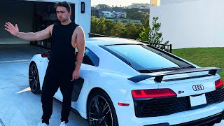 How Mizkif Crashed his Audi R8