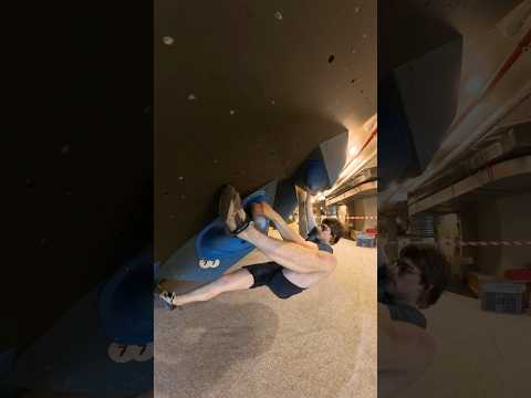 Roll in start? #elementboulderskoeln #bouldern #routesett...
