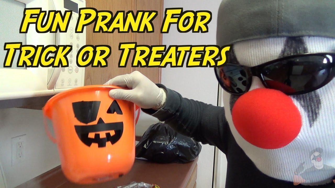 Trick or Treat Basket Prank  HOW TO PRANK  Halloween  