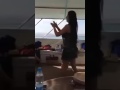 الراقصة صافيناز مع بعض رجال الأعمال المصريين بشرم الشيخ 
