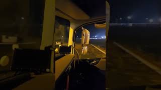 Нелегал хотел пробраться в полуприцеп.Англия дальнобой