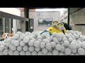 MINION KEVIN PLAYING GOLF ANIMATION