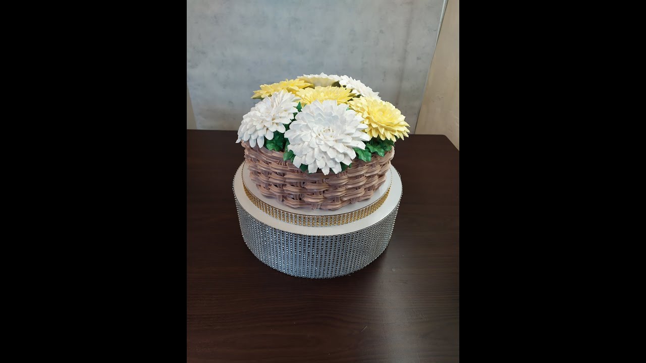 Chrysanthemum Cake - How to Decorate a Cake with Meringue Cream