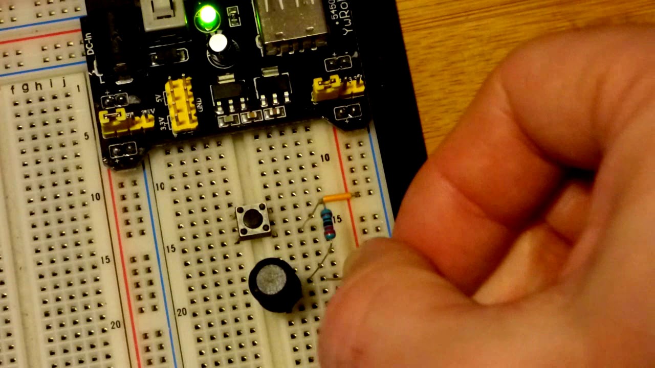 Inductor component of 10 milliHenry holding current demonstrations with