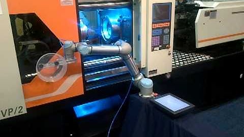 Universal Robot - Plasquip - Jetmaster
