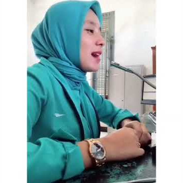 Status wa lucu terbaru: Mbak' Announcer pesawat indie aliran kenangan :')