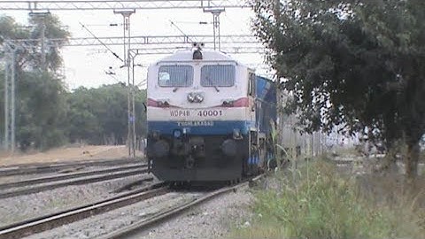 Beautiful looking HOG and IGBT equipped 40001 TKD WDP-4B in driver friendly mode arrives at Asaoti