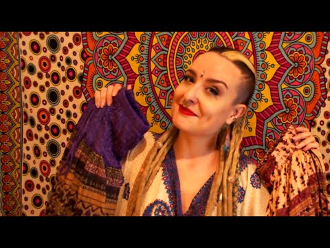 ASMR ROLEPLAY 🎧 VENDEDORA DE SAIAS E VESTIDOS NA LOJINHA INDIANA - (Seller on hippie store)