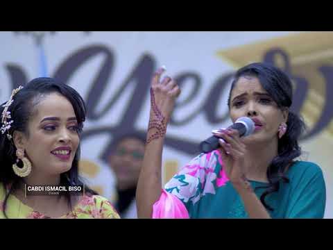 Silviya Sent bir vaqtning ozida ikkita qora tanli erkak tomonidan sikiladi