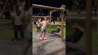 Renee Vajza E Robertit Luan Me Shoqet