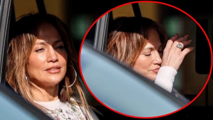 Jennifer Lopez flashed a massive diamond ring while leaving her lavish new $21 million mansion - YouTube