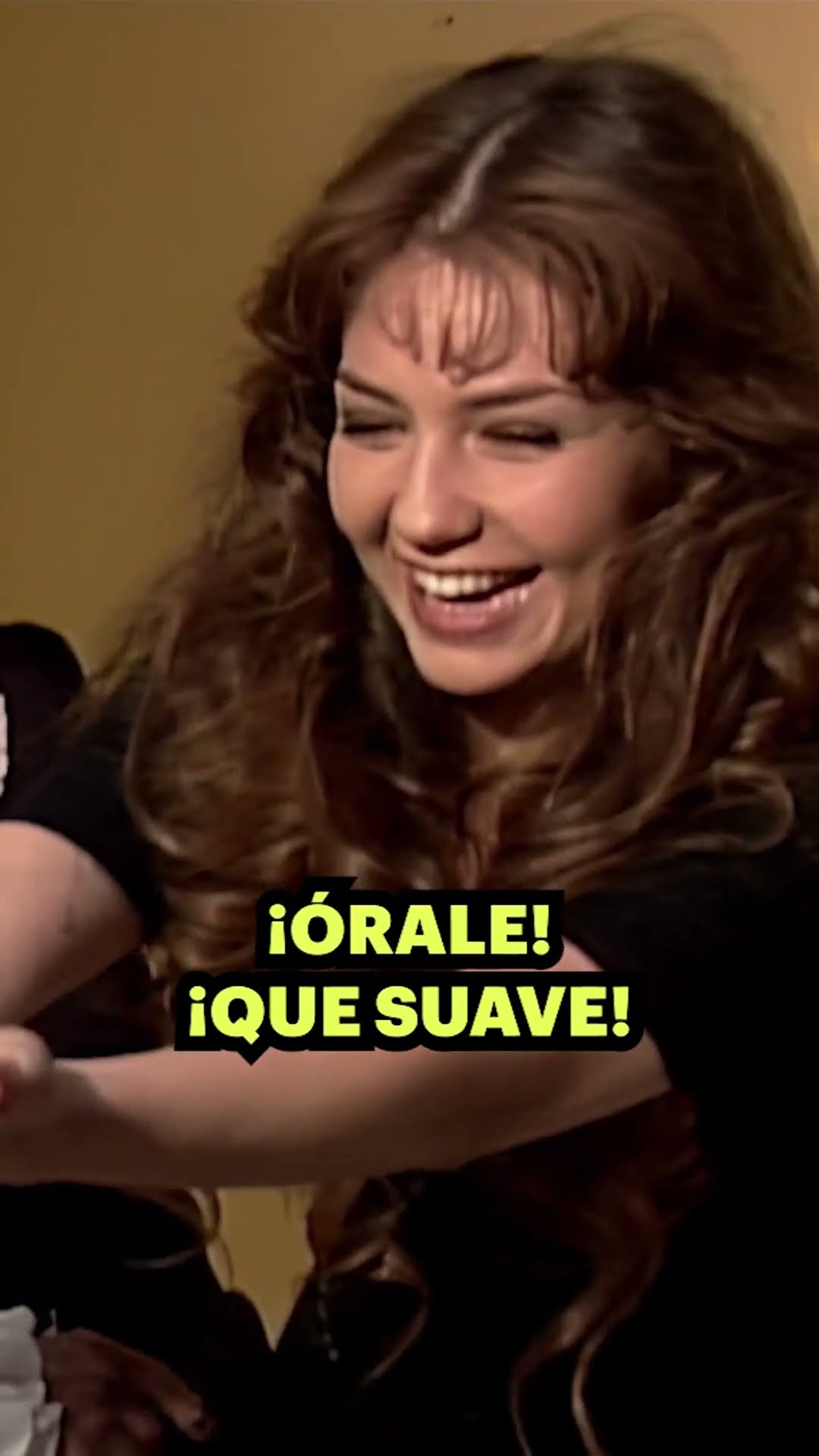 ¡Qué padre desmugradero! ??? #MaríaLaDelBarrio #Thalía #shorts #tln