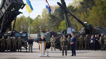 Зеленський на базі ВПС Нідерландів ознайомився зі зразками озброєння, яке передається Україні