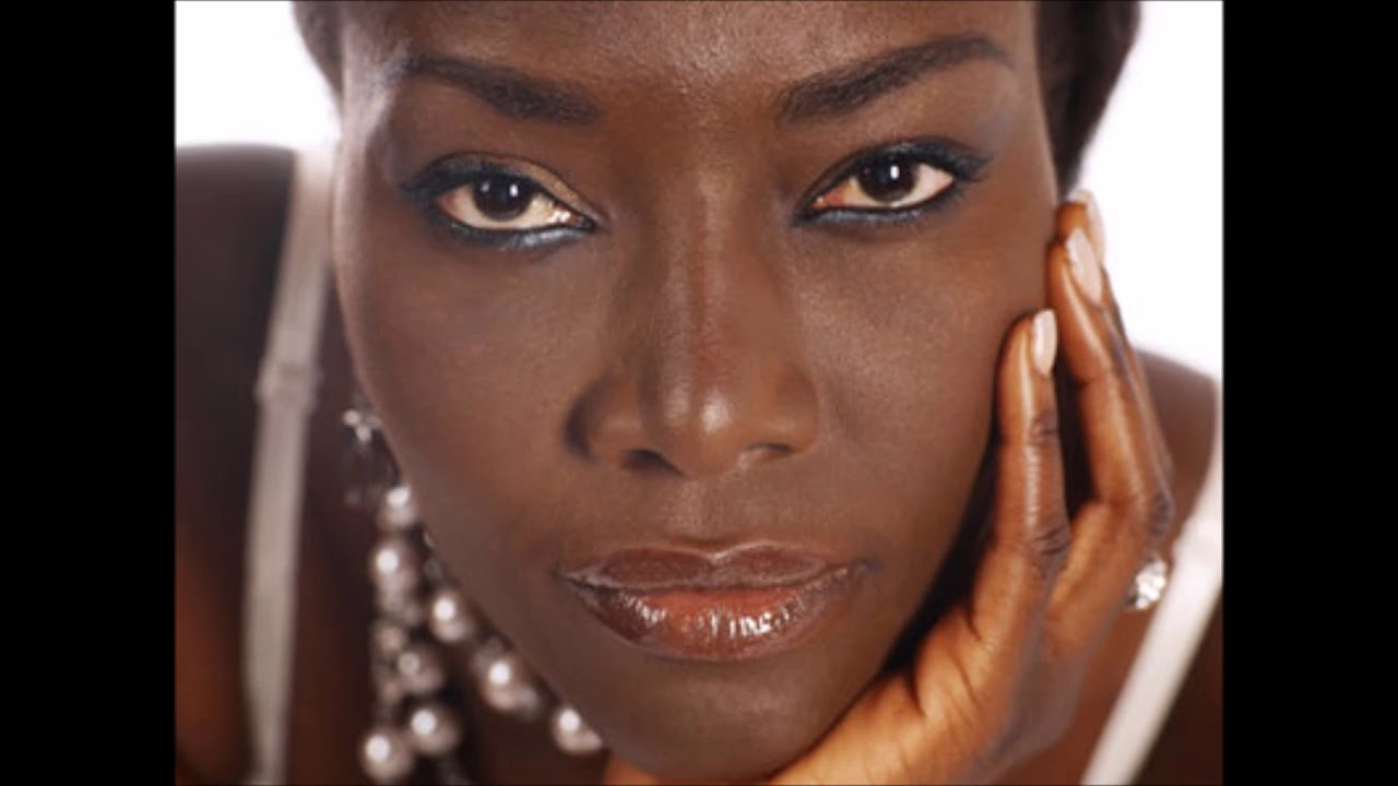 Coumba Gawlo Le Joola