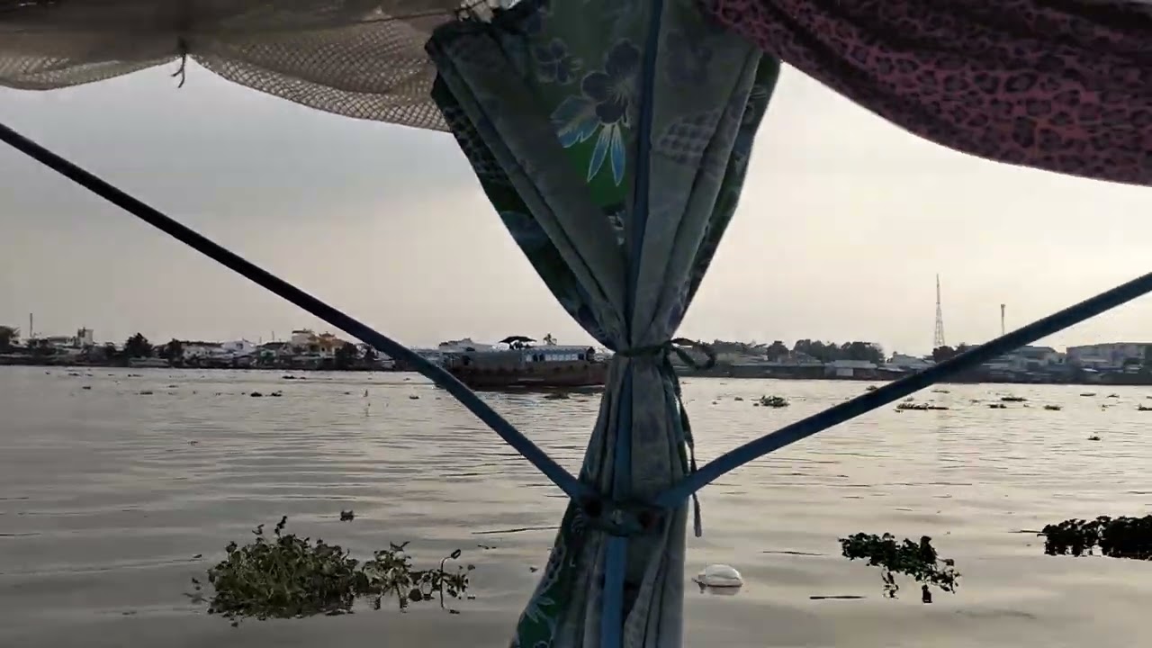 Phong cảnh miền tây sông nước hôm nay trời buổi chiều rất là đẹp 