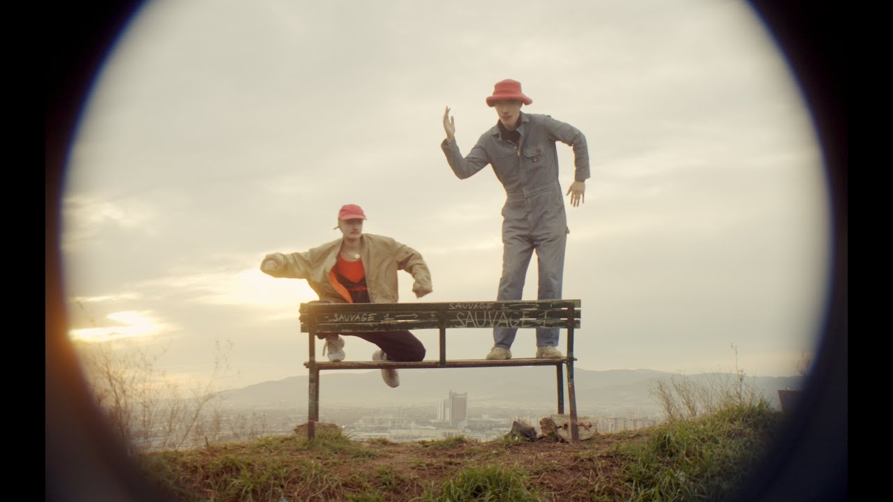 Guarda Pale Moon – Spaghetti (Fabricated music video) su YouTube Guarda Pale Moon – Spaghetti (Fabricated music video) su YouTube
