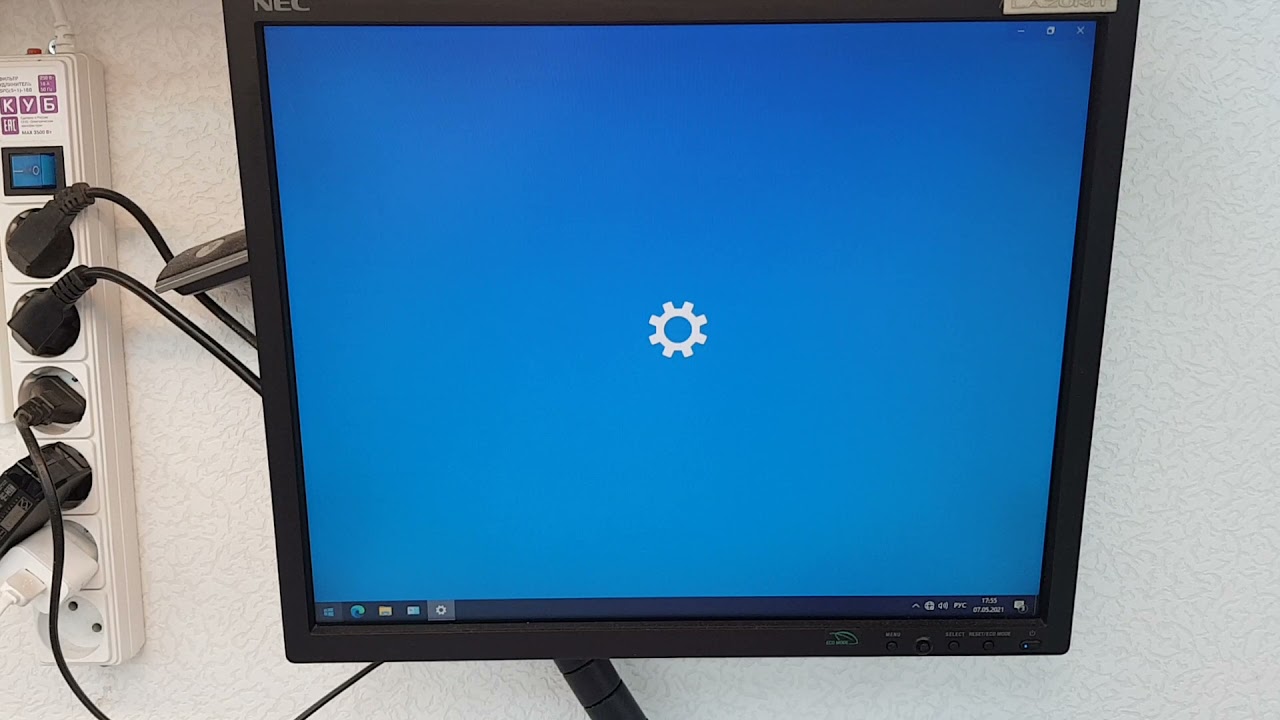 Миниатюрный компьютер Intel NUCi3RYK Core i3-5010U / память 8Gb / Intel HD / SSD 120Gb / Wi-Fi.