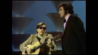 Video thumbnail of ""Shadow of Your Smile - Rain" Engelbert Humperdinck & Jose Feliciano - 1969 UK"