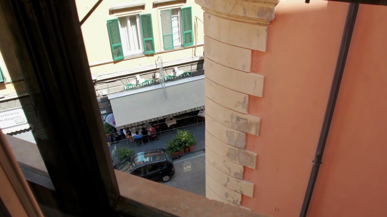 Генуя Поселение в отеле Британия