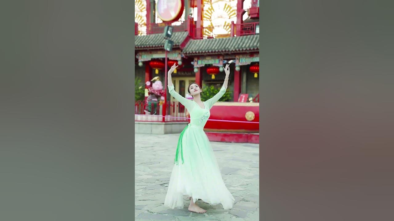 #国庆节舞蹈 #我爱你中国  在秋天诉说着春天的故事