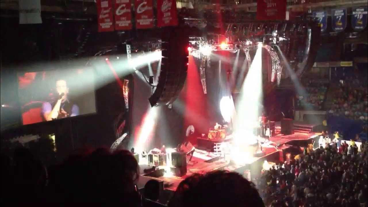 ShineDown. Opening act for KISS in Saskatoon. YouTube