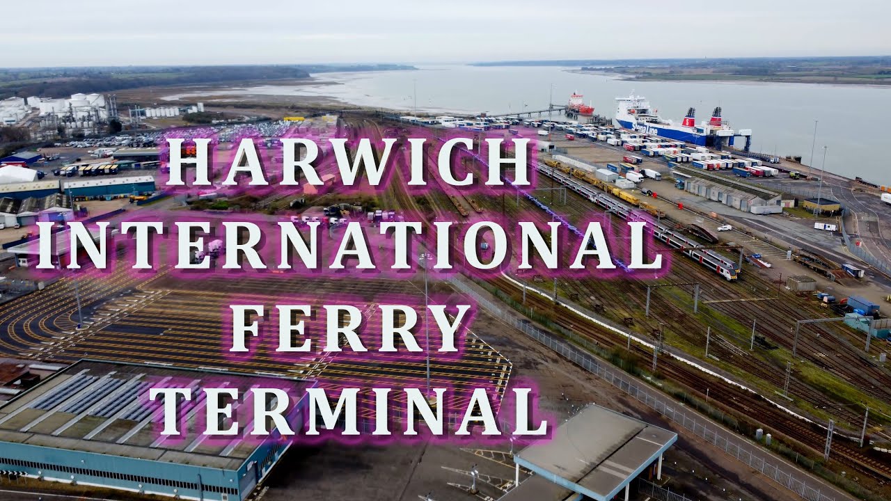 A Very Quiet Harwich International Port On A Sunday Morning - Dovercourt Lighthouses & Causeway