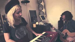 Kate Miller-Heidke - Yours was the body