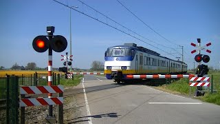Spoorwegovergang Zuidermeer  Dutch Railroad Crossing