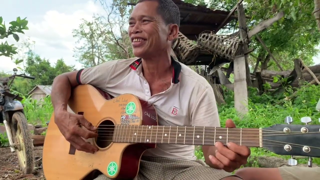 Anh Bớch hát dân ca bana phần 1