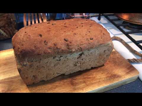 Video: Hoe Maak Je Een Inktpot Van Brood?