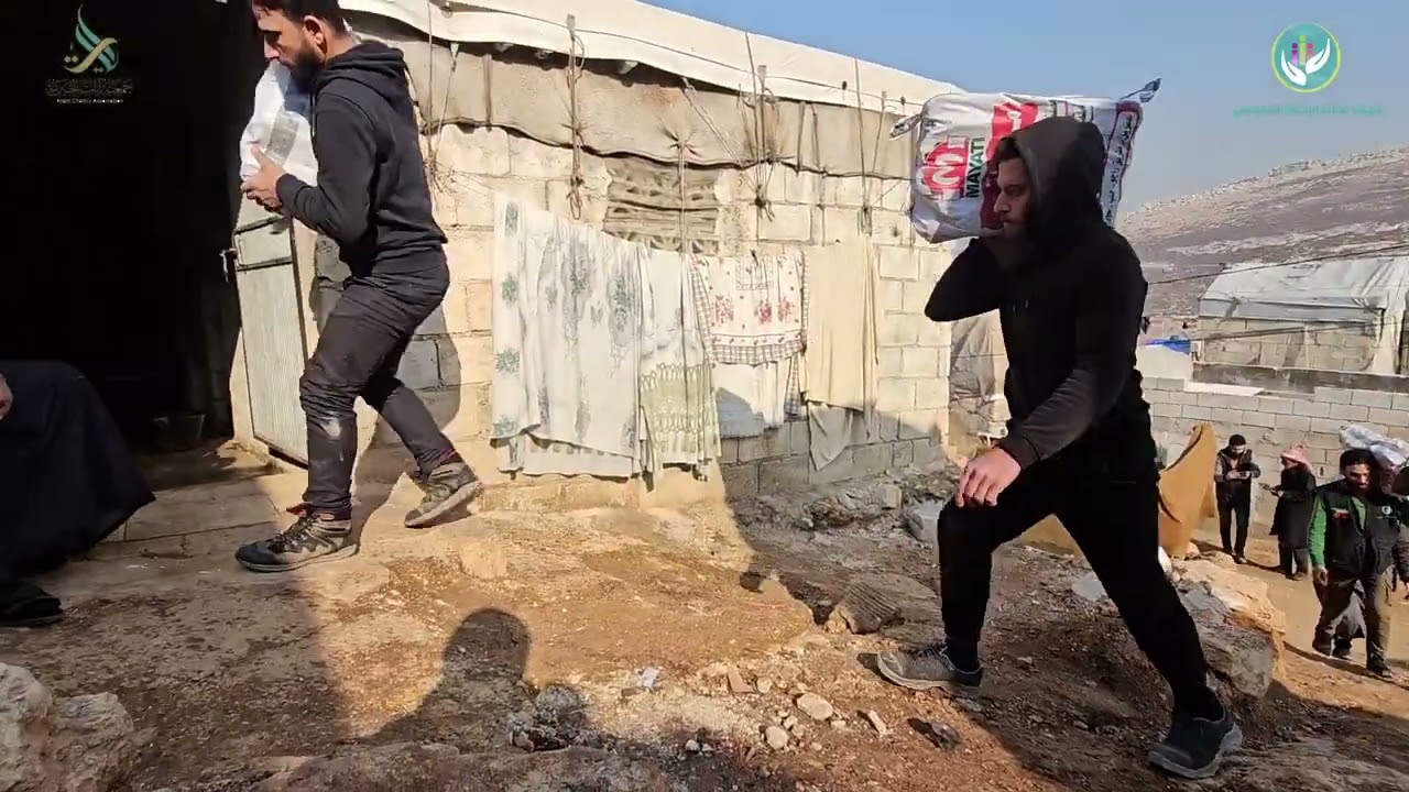 شتاء دافئ: توزيع بيرين للتدفئة مقدم من أهل الخير بالكويت تم توزيعه بمخيمات الشمال السوري 18/12/2024